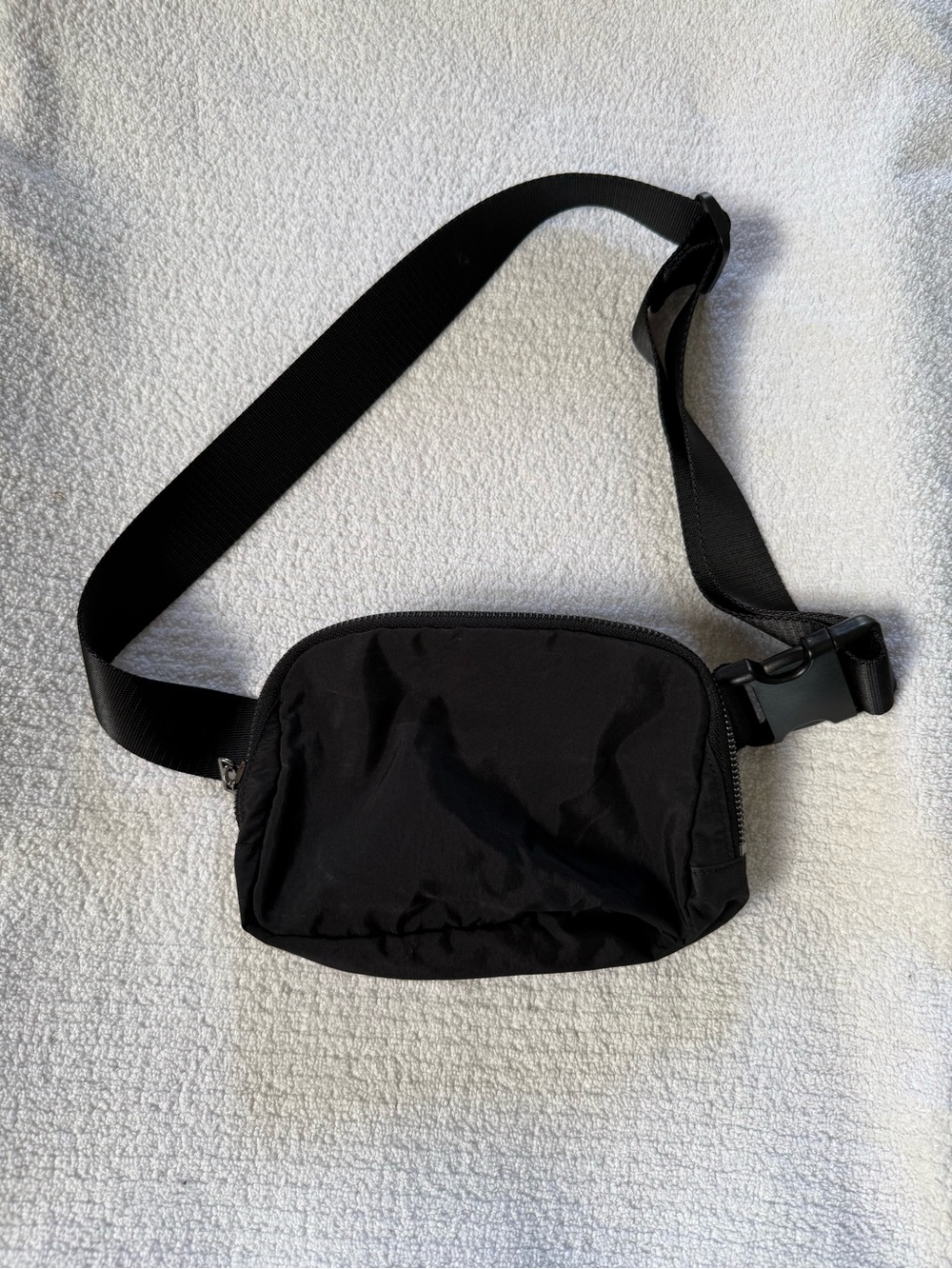 Unisex Black Crossbody Waist Bag - Minimal Design - brand new